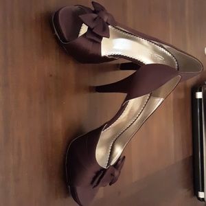 High Heel Shoes with cute bow